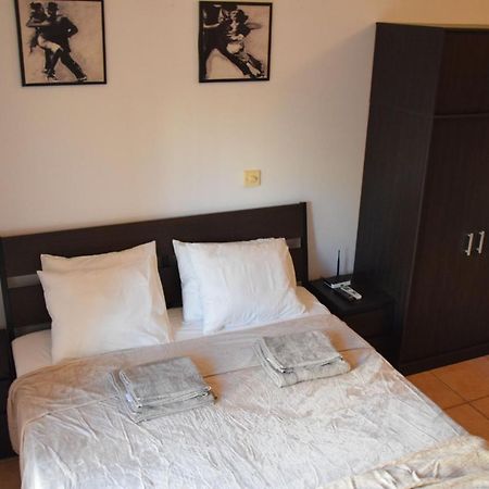 Raise Cosy Studio With Pool In Лимасол Экстерьер фото