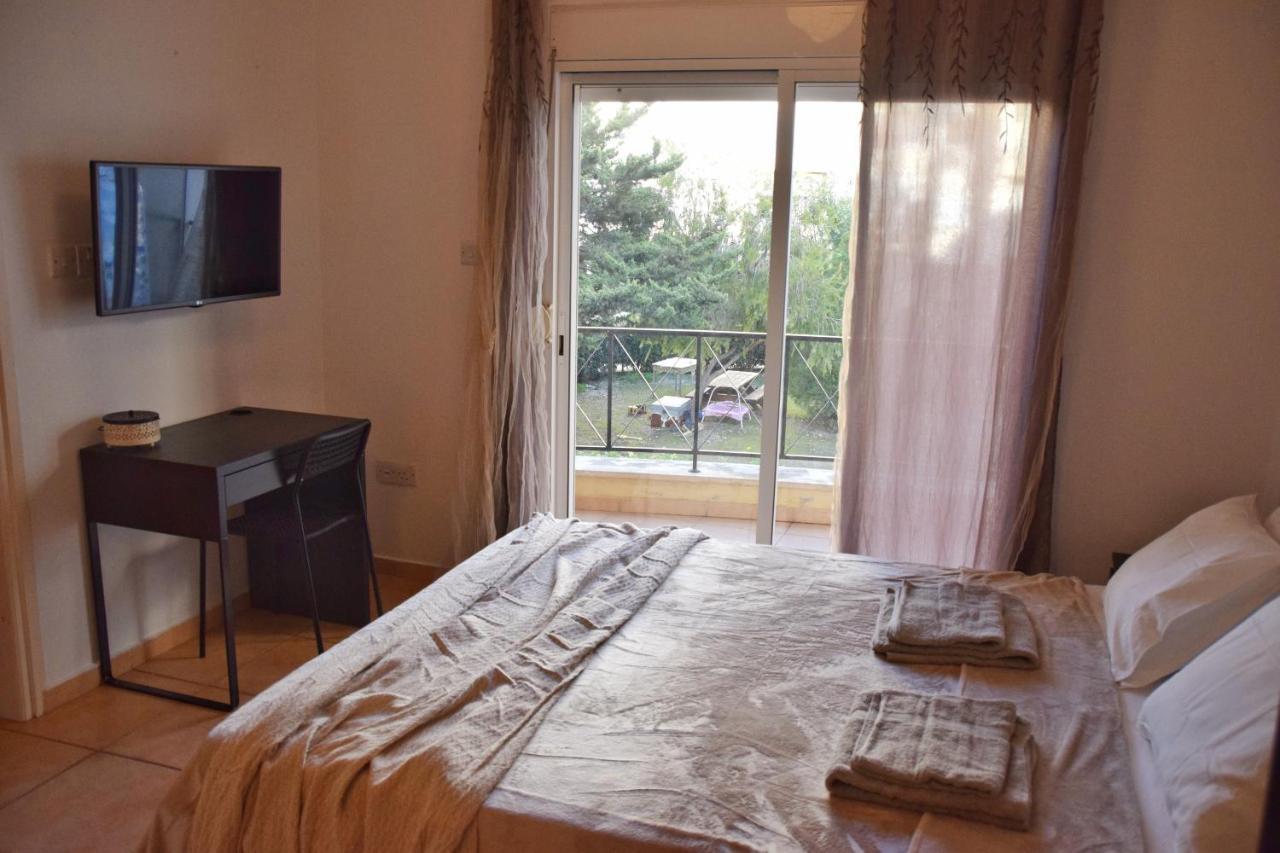Raise Cosy Studio With Pool In Лимасол Экстерьер фото